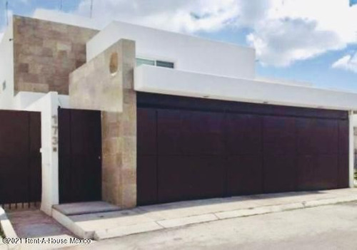 Casa En Venta Con Excelentes Acabados Y Mantenimiento  Hermosa 