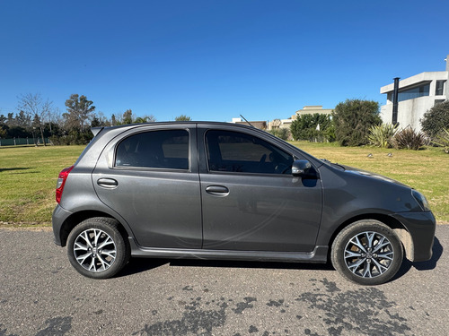 Toyota Etios 1.5 xls 6mt