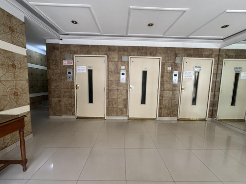 Departamento De 3 Ambientes Sobre Avellaneda En Floresta