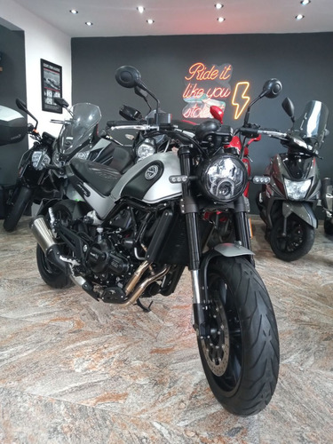 Benelli Leoncino 500 Modelo 2021 Con 12.000kms