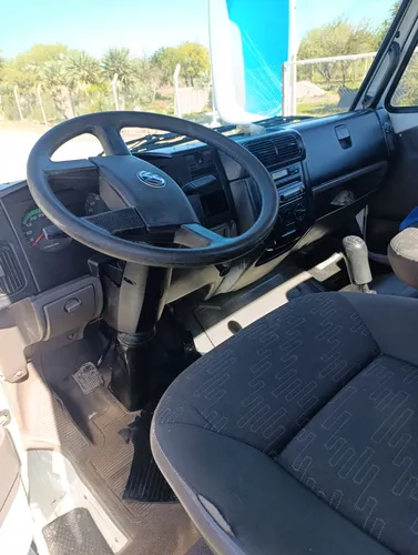 Camión Volkswagen Con Hidrogrúa Caja Pl Barandas Rebatibles.