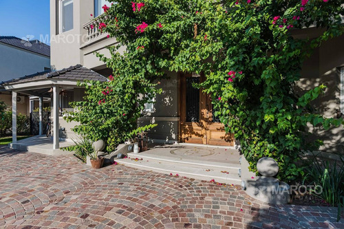 Imagen 6 de 30 de Casa En Venta En Barrio Privado Septiembre Con Seis Dormitorios - Maroto Propiedades-