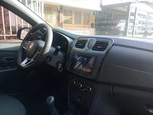 Renault Logan Life +