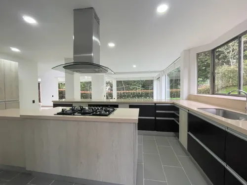 Casa En Arriendo En El Poblado. Cod A776056
