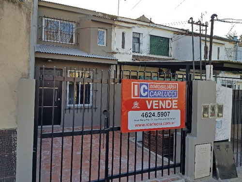 Imagen 1 de 7 de Casa Ph Reciclada En Venta En Castelar Nte.