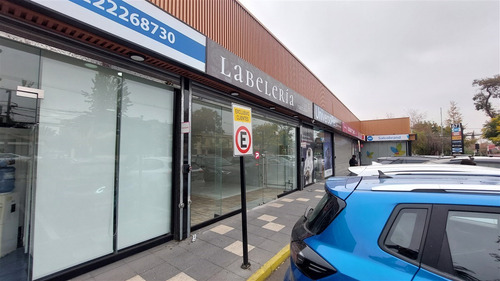 Arriendo Local En Centro Comercial Bien Ubicado En Ñuñoa