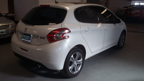 Imagen 4 de 9 de Peugeot 208 Feline Full Modelo (2013)