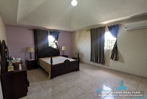 Imagen 9 de 12 de Casa Familiar Con Árboles Exóticos En Prado Oriental Santo Domingo Este