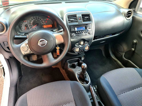 Imagen 8 de 15 de Nissan March 1.6 Sense Mt 2016