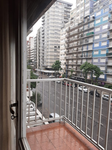 Imagen 4 de 11 de Venta De Departamento 2 Ambientes A La Calle En Centro Frente A Plaza Colón, Mar Del Plata.