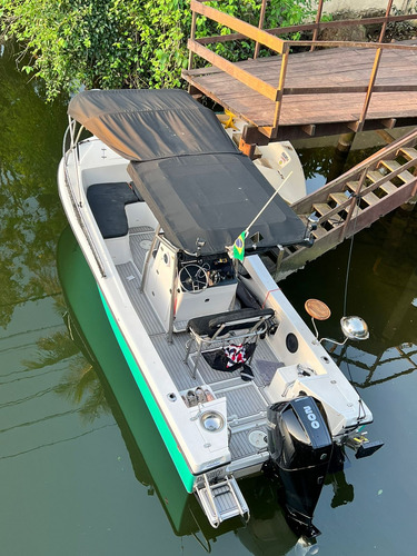 Lancha Fishing 22 C/ Mercury 200 Hp 4 Tempos Ano 2022