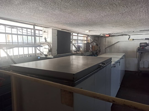 Venta De Fondo De Comercio De Luncheria Ubicado En La Calle Los Laboratorios En Los Ruices Yc
