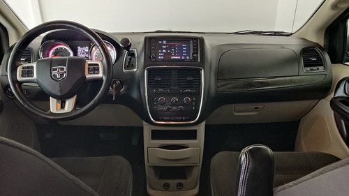 Imagen 6 de 15 de Dodge Grand Caravan 2019