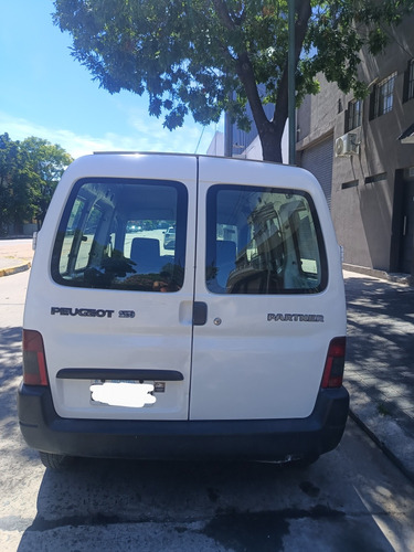 Peugeot Partner 1.4 Furgon Confort 5as NAFTA+ equipo de gas