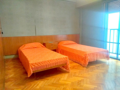 Imagen 21 de 30 de Departamento De 6 Ambientes Con Espacio Guardacoche Y Baulera En Venta En Caballito