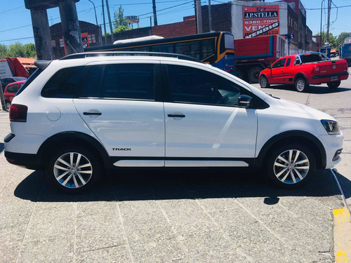 Volkswagen Suran 2019 1.6 Track