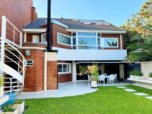 Impecable Casa En Martinez De Libertador Al Rio.