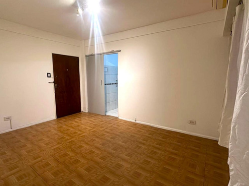 Departamento De 3 Ambientes Lateral En Pleno Villa Crespo