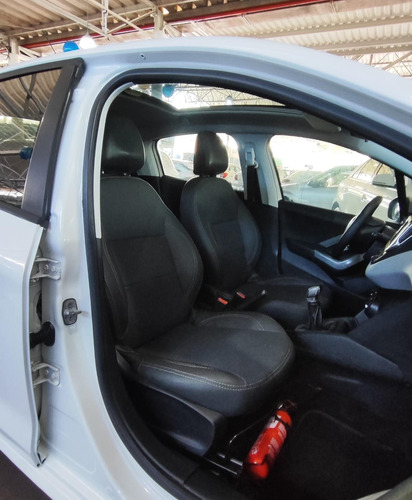 Peugeot 208 ALLURE 1.5