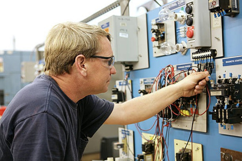 Imagen 5 de 6 de Servicio Tecnico Electricista- Instalador- Reparaciones
