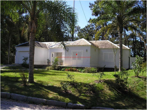 Venta De Casa 3 Dormitorios En Rincón Del Indio, Punta Del Este- Ref: 2373