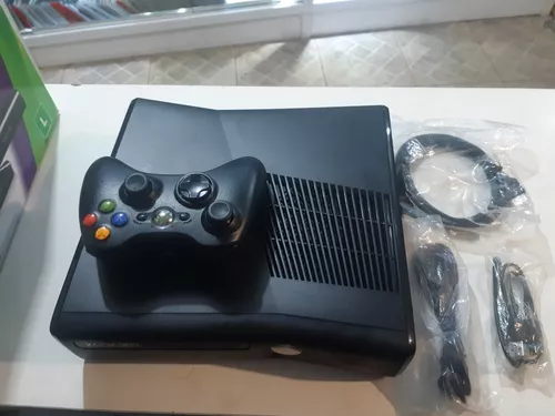 Unboxing the Xbox 360 Super-Slim 