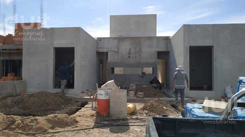 Imagen 4 de 13 de Duplex De 2 Dormitorios! Oportunidad De Inversion! Varias Opciones En Barrios.