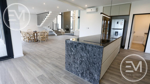 Venta Casa 6 Ambientes En Terralagos