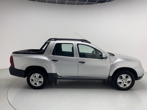 Imagen 8 de 15 de Renault Oroch Expresion 1.6 2020