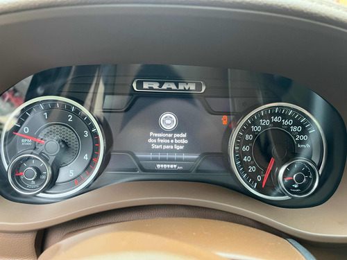 RAM Ram 3500 6.7 Laramie Cab. Dupla 4x4 Aut. 4p