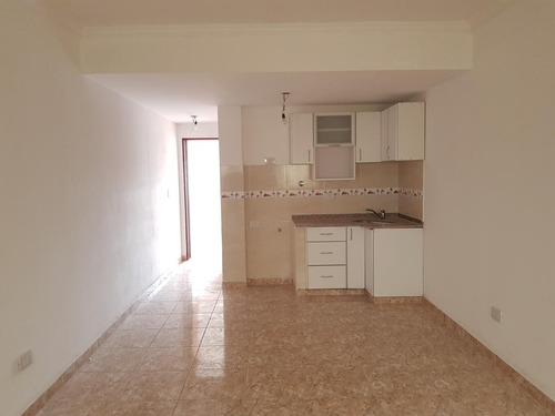 Imagen 6 de 14 de Departamento En Venta En Villa Luzuriaga