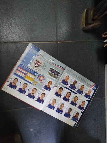 Album Panini 2014 Completo Con Barajitas Pegadas