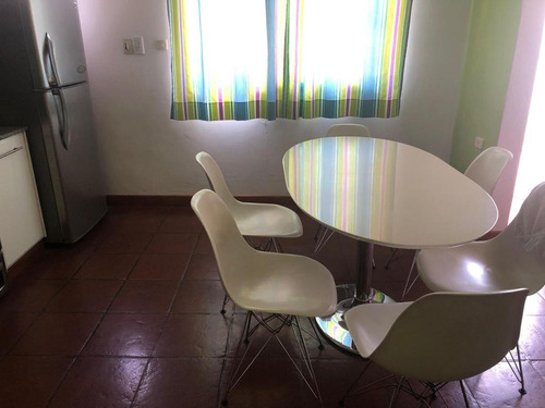 Imagen 3 de 14 de Casa En Venta - Castelar Norte - 4 Amb Con Quincho Y Pileta - Permuta Caba
