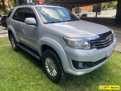 Toyota Fortuner Sr-automática