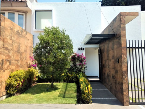 Venta Casa En San Carlos Metepec