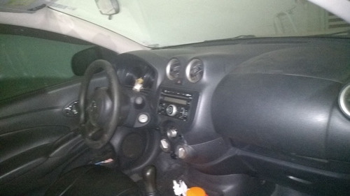 Nissan Versa 2013 1.6 16v Sl Flex 4p