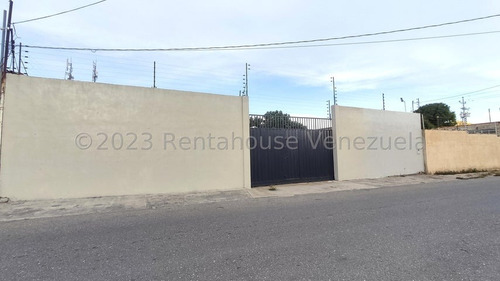 Terreno En Venta Zona Centro De Barquisimeto Flex: 24-2178 Ea2