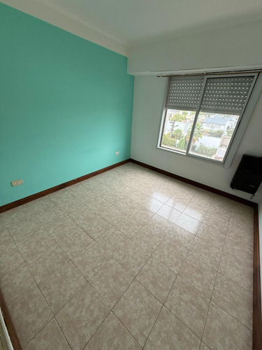 Venta De Departamento De Dos Ambientes En Av. España 282