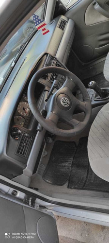 Volkswagen Santana 2002 2.0 4p