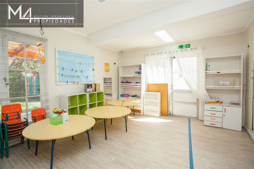 Casa En Tranquilo Barrio Con Excelentes Accesos 7dorm 4bañ