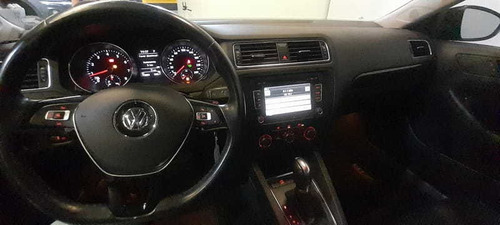 Imagem 13 de 14 de Volkswagen Jetta 2.0 Comfortline Flex 4p Aut 2015