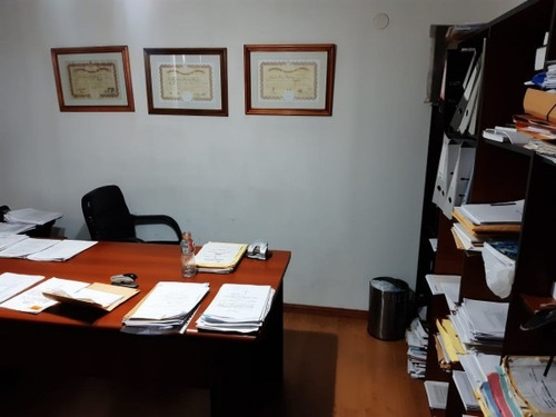 Imagen 8 de 11 de Centro Excelente Oficina En Venta- Calle Tucumán Al 20