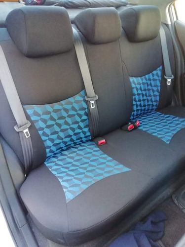 Imagen 1 de 10 de Cubreasientos Automotrices
