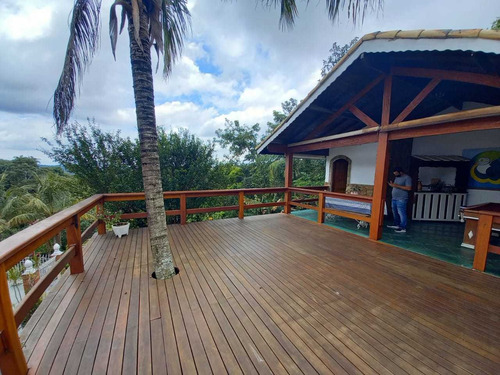 2.800m², Bela Chácara Em Condomínio, Casa Sede E De Hospedes