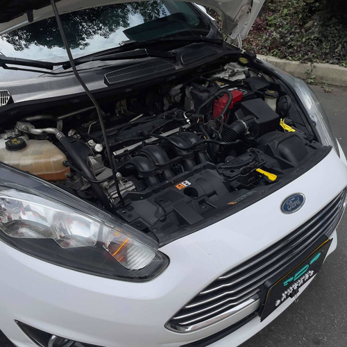 Imagen 11 de 17 de Ford Fiesta 2015 1.6 Hatchback Se