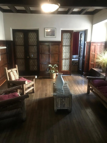 Hotel En Venta,  Santiago Centro, A Pasos De Cumming
