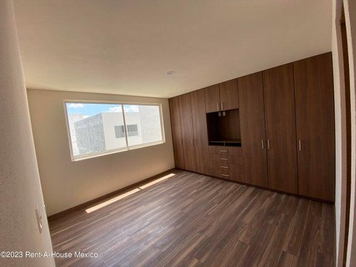 Casa En Venta En Metepec San Salvador Tizatlalli Gis 24-1104