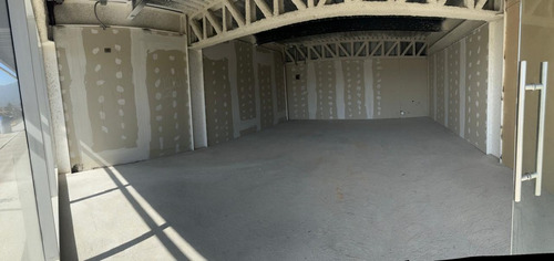 Arriendo! Local Comercial En Stripceter Espacio Condell