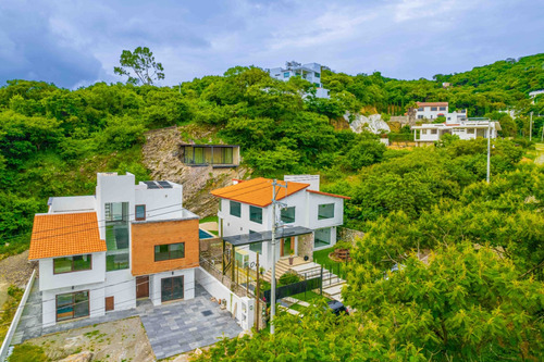 Moderna Residencia Nueva En Rancho San Diego, Ixtapan De La Sal - Pueblo Mágico