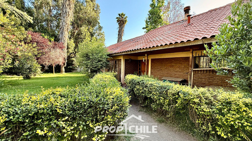 Casa Y Cabañas En Pirque En Venta. (93819)
